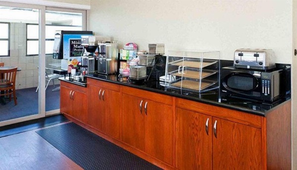 Good Nite Inn West Los Angeles - Century City image 12